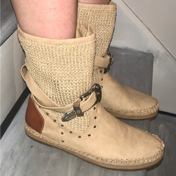 Moow flat moccasin style wrap around belt with buckle Beige size 40/US 8 - Picture 8 of 8